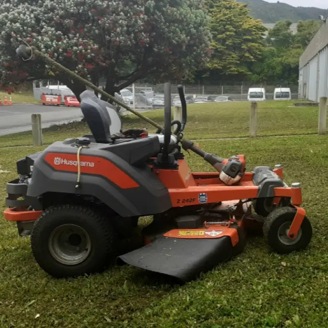 SJ Lawns commercial mower